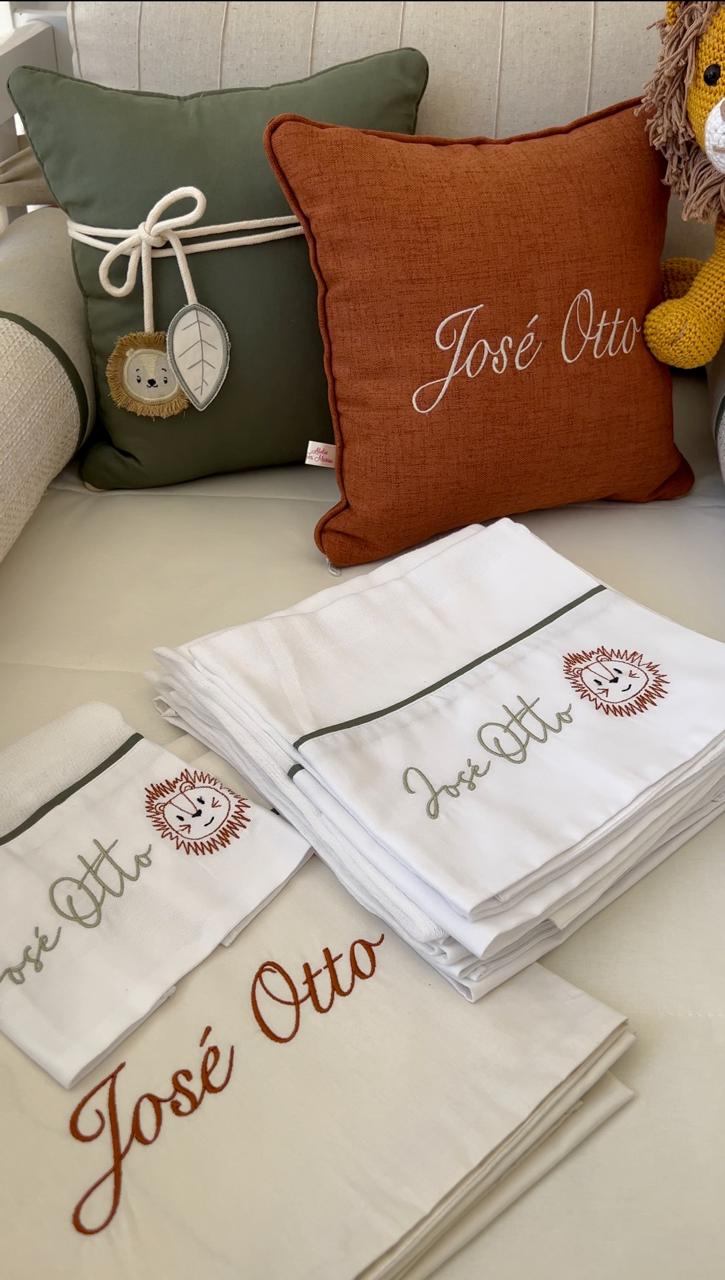 Fralda Bordada Leão