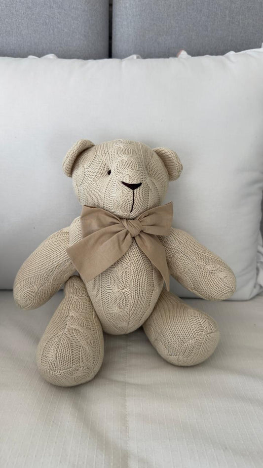 Urso em Tricô Bege - tamanho M